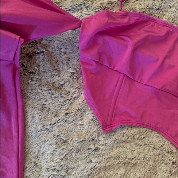 Elegant Pink Women's Intimate Top with cold shoulder - Picture 5 of 5